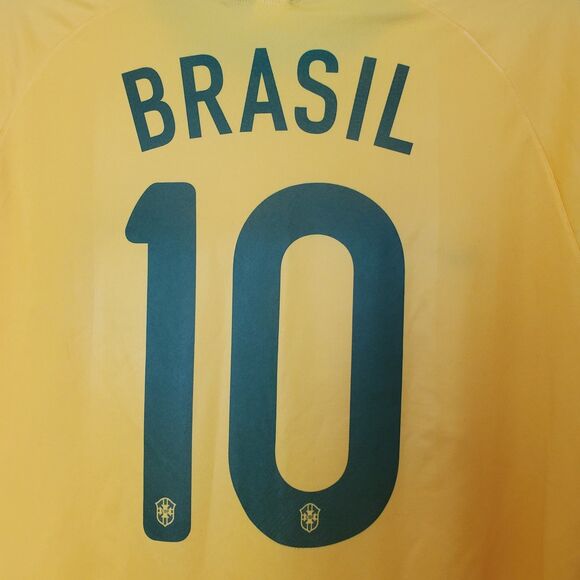 Lumafi Fernanda Brasil Soccer Jersey Football # 10 Mens M Yellow Retro CBF Nike - Picture 11 of 11